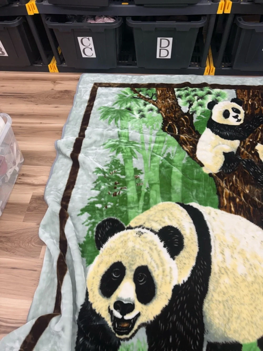 WONU Panda Family Plush Throw Blanket